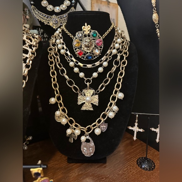 Vintage to Modern Jewelry Show! Tuesday! May 20th at 10:00am PST! - Picture 9 of 10